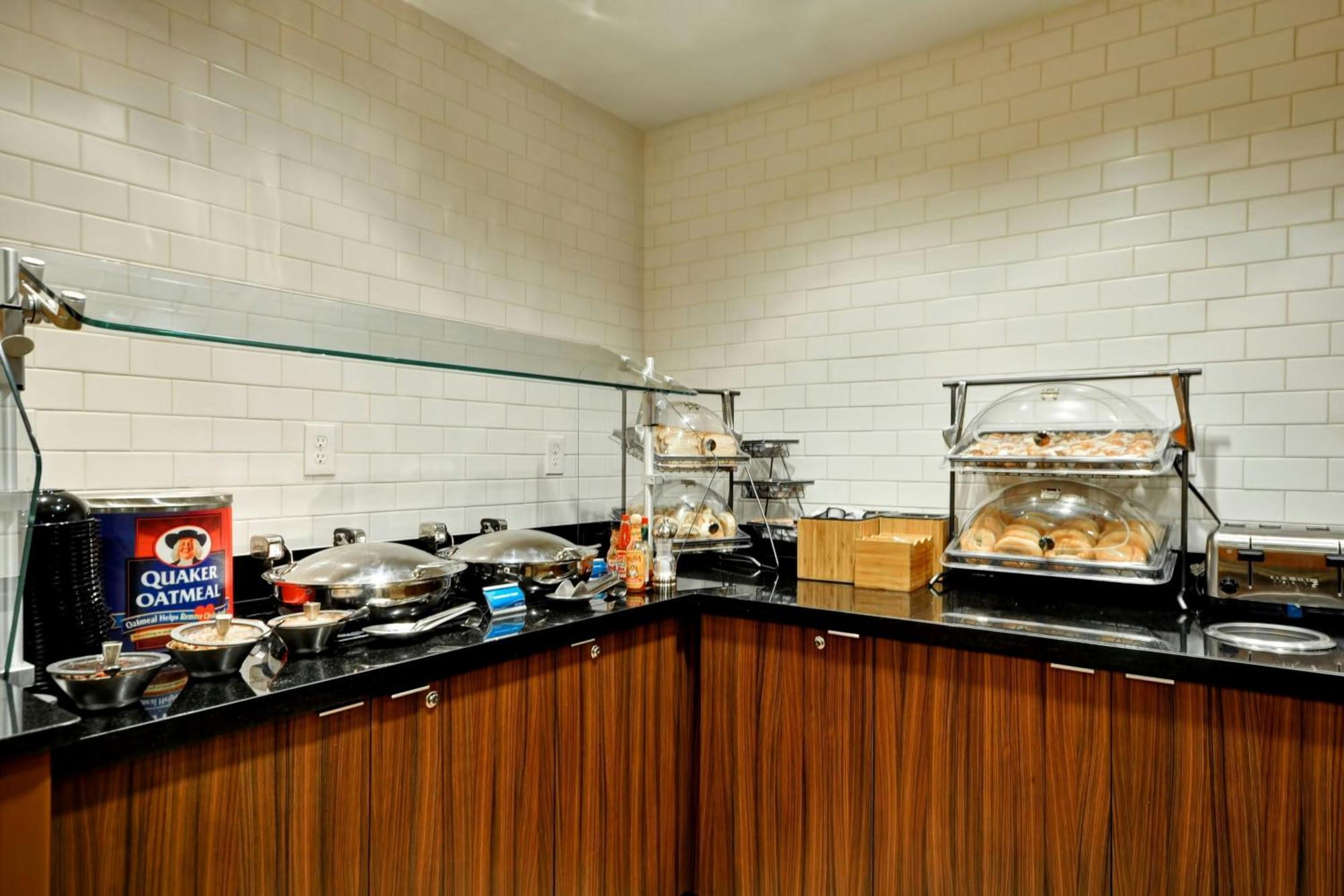 Fairfield Inn & Suites Dallas Medical/Market Center Екстер'єр фото
